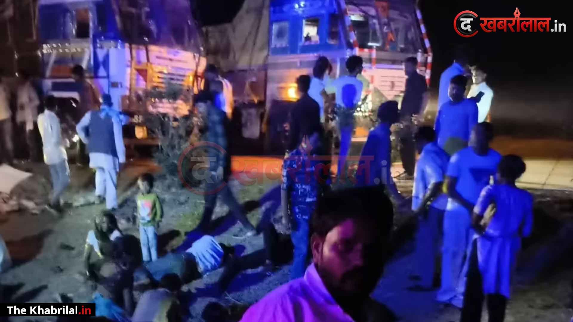 मैहर NH-30 पर काल बनकर दौड़े ट्रक! श्रद्धालुओं की ट्रॉली पलटी, रेस्क्यू करने उतरे थाना प्रभारी को दूसरे ट्रक ने कुचला