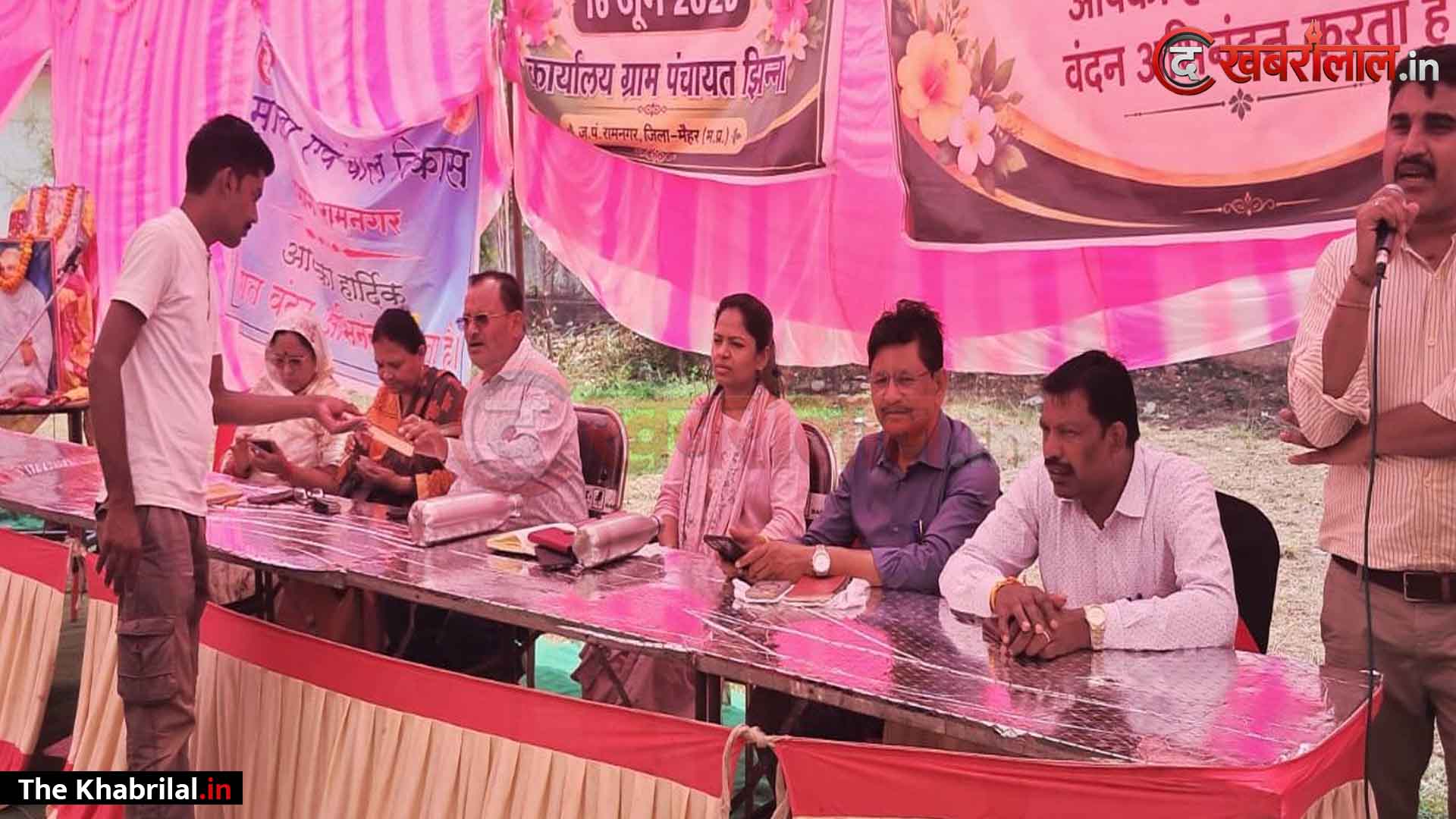 प्रशासन पहुंचा गांव के द्वार: रामनगर के झिन्ना में लगा महा जनकल्याण शिविर; एसडीएम और जनपद सीईओ ने चौपाल लगाकर मौके पर ही किया ग्रामीणों की समस्याओं का निपटारा