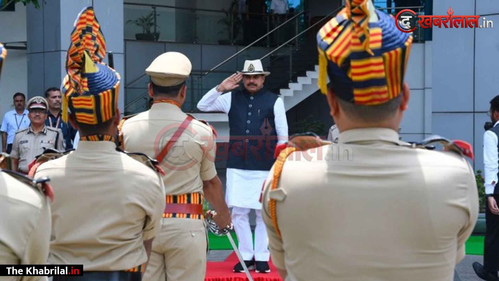 भोपाल पुलिस मुख्यालय में कड़क आईजी कॉन्फ्रेंस: CM डॉ. मोहन यादव को दिया गया ‘गार्ड ऑफ ऑनर’; आने वाले 3 सालों में 22 हजार पुलिसकर्मियों की बंपर भर्ती का ऐलान