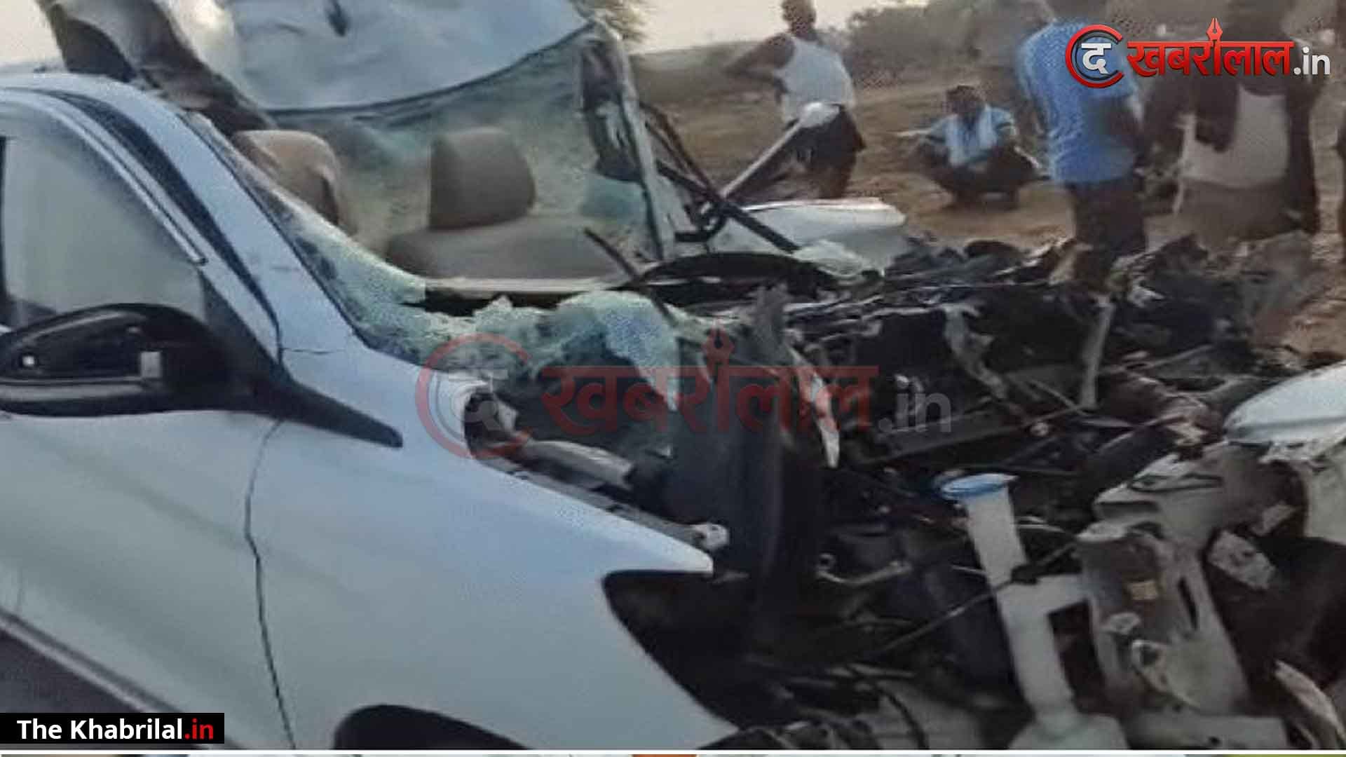मिर्जापुर हाईवे पर भीषण सड़क हादसा! काशी विश्वनाथ से लौट रहे कटनी के पत्रकार और उनकी पत्नी की दर्दनाक मौत; गैस कटर से काटे गए शव, 2 मासूम सुरक्षित