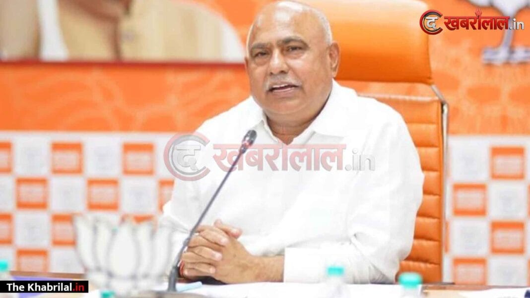 एमपी की सियासत में ‘जमीन विवाद’ पर महासंग्राम! बीजेपी प्रदेश अध्यक्ष हेमंत खंडेलवाल का बड़ा पलटवार— ‘CM मोहन यादव पर कांग्रेस के आरोप पूरी तरह बेबुनियाद और निराधार’ एमपी की सियासत में ‘जमीन विवाद’ पर महासंग्राम! बीजेपी प्रदेश अध्यक्ष हेमंत खंडेलवाल का बड़ा पलटवार— ‘CM मोहन यादव पर कांग्रेस के आरोप पूरी तरह बेबुनियाद और निराधार’