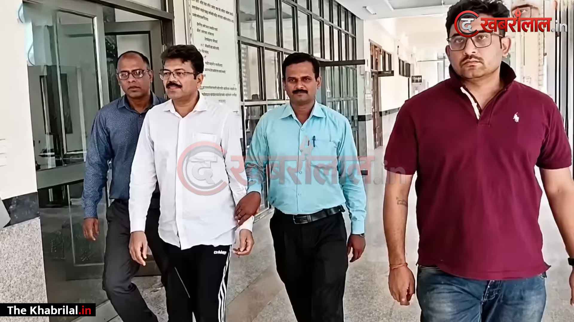 सागर में CBI का बड़ा धमाका: रेलवे के डिप्टी चीफ इंजीनियर नारायण सिंह बुंदेला 1 लाख की घूस लेते रंगे हाथों गिरफ्तार; ₹1 करोड़ का बिल पास करने के बदले मांगी थी रिश्वत