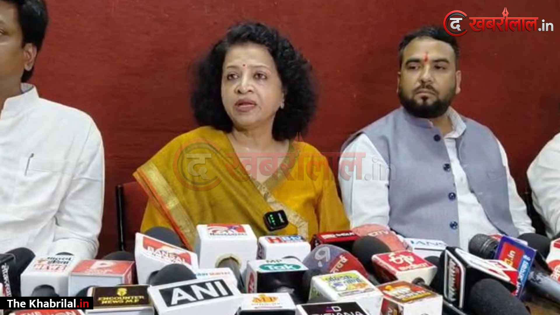 इंदौर में कांग्रेस का महा-आक्रामक रुख: शोभा ओझा ने भ्रष्टाचार और वादाखिलाफी पर सरकार से पूछे 7 तीखे सवाल; मुख्यमंत्री से मांगा इस्तीफा, ‘वॉशिंग मशीन’ नीति पर उठाए विधिक सवाल