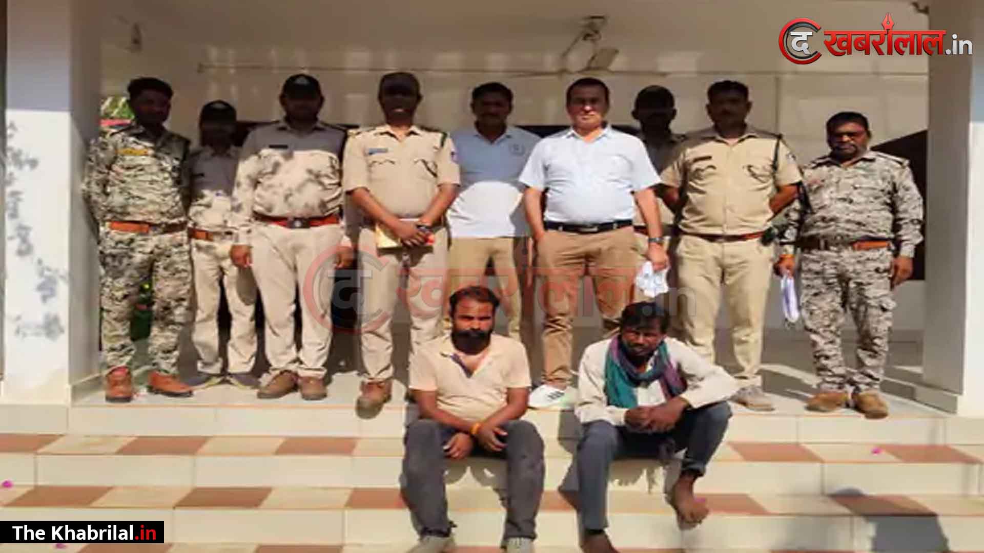 सतना के बिछियन जंगल में बाघ का ‘सनसनीखेज’ शिकार: सुअर के लिए बिछाए करंट में फंसा राष्ट्रीय पशु; साक्ष्य मिटाने के लिए दफनाया शव, 8 आरोपी चिन्हित, 2 नाखून जब्त