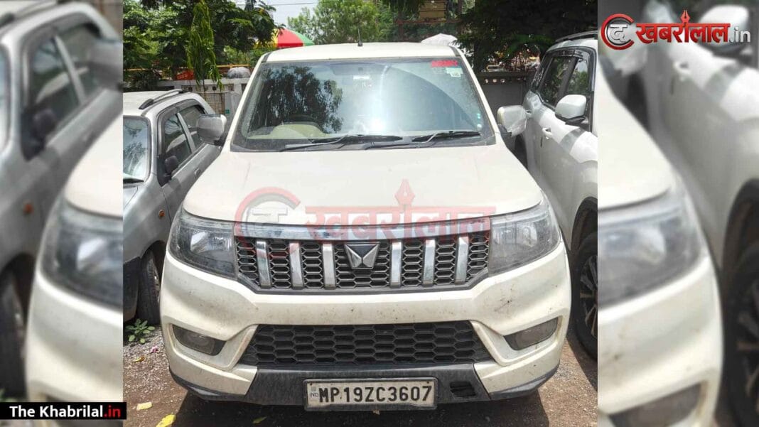 सतना: आर्मी लिखे बोलेरो से नशीली सिरप की बड़ी खेप जब्त, 5 लाख 96 हजार कैश के साथ 5 गिरफ्तार सतना: आर्मी लिखे बोलेरो से नशीली सिरप की बड़ी खेप जब्त, 5 लाख 96 हजार कैश के साथ 5 गिरफ्तार
