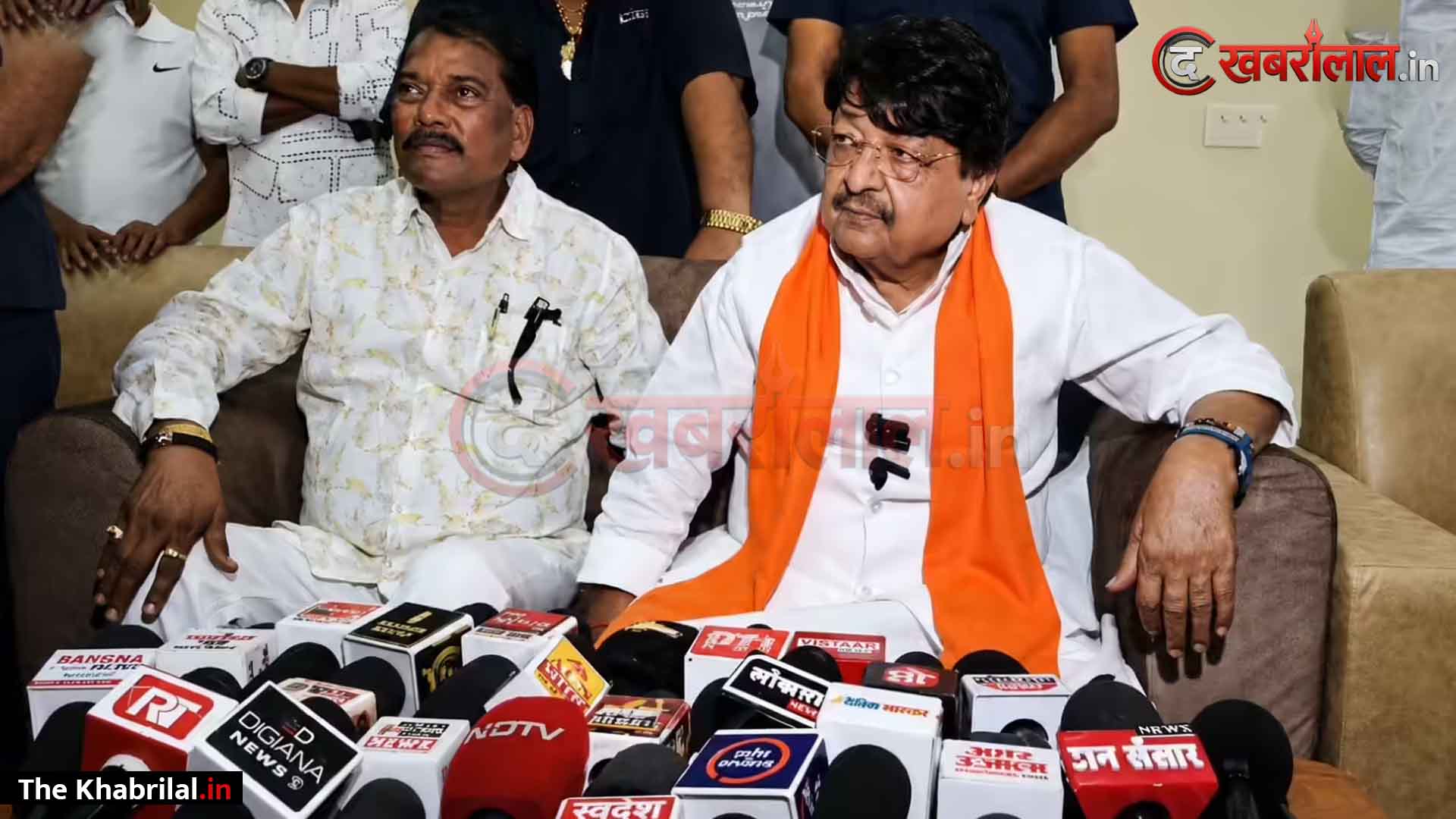कैलाश विजयवर्गीय का जीतू पटवारी पर करारा राजनैतिक तंज: बोले— ‘कांग्रेस दफ्तर नहीं जाऊंगा, कहीं भाई जीतू की कुर्सी न चली जाए’; दिग्विजय सिंह के जज्बे को बताया रील बनाने वाले युवा नेताओं के लिए सीख