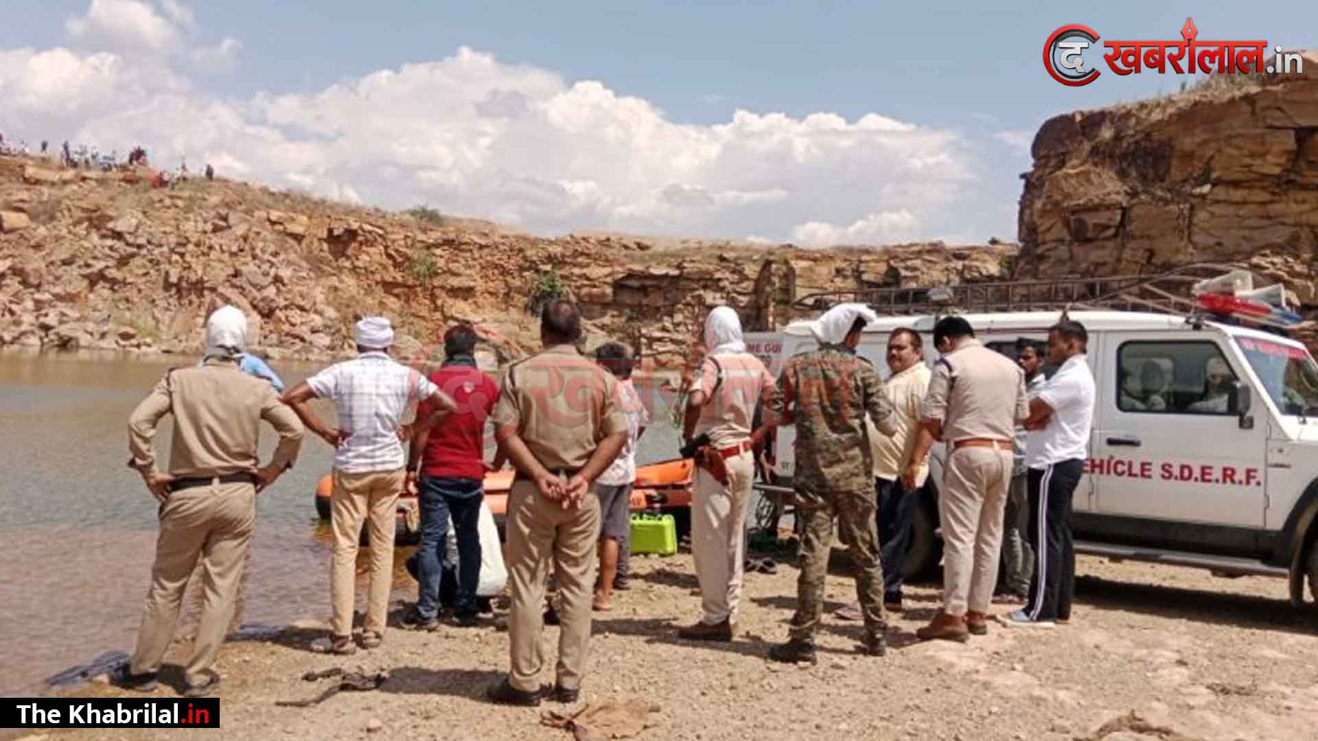 मऊगंज में प्रशासनिक लापरवाही की बलि चढ़ा एक और चिराग: हनुमना की अवैध पत्थर खदान में डूबने से 16 वर्षीय किशोर की मौत; 1 साल में दूसरा बड़ा हादसा, ग्रामीणों में भड़का गुस्सा