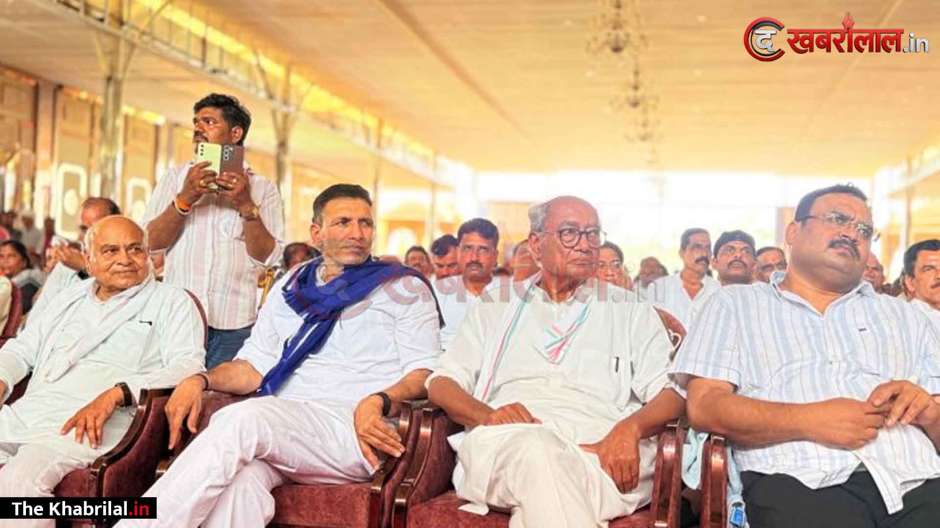 दतिया उपचुनाव में कांग्रेस की बड़ी घेराबंदी: दिग्विजय सिंह और जीतू पटवारी ने कार्यकर्ता सम्मेलन में भरी हुंकार; बोले— “भाजपा को करारा जवाब देगी जनता”