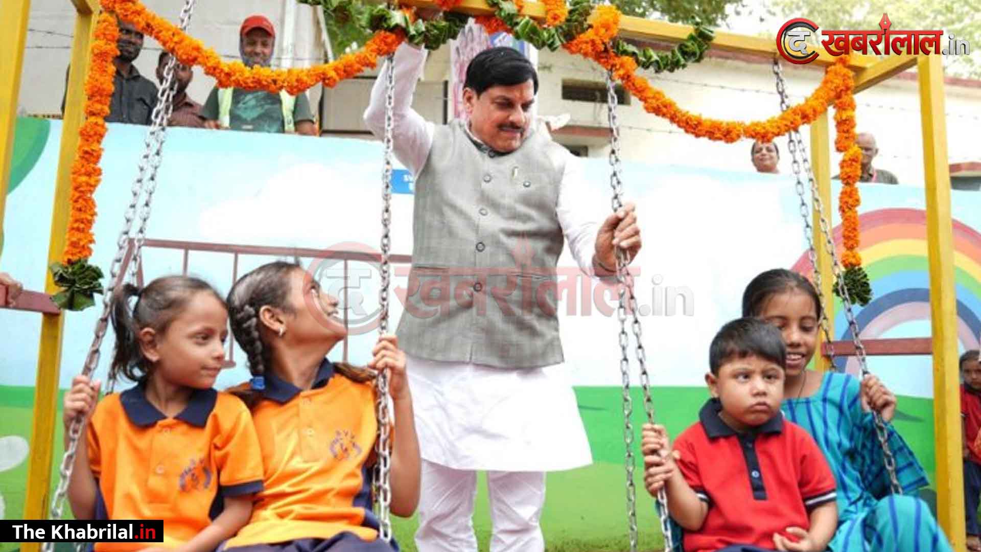 उज्जैन से ‘स्मार्ट आंगनवाड़ी’ महाअभियान का शंखनाद, मुख्यमंत्री डॉ. मोहन यादव ने १००० हाईटेक केंद्रों की दी सौगात: बोले- ‘बच्चों के उज्ज्वल भविष्य की पहली पाठशाला’; प्री-स्कूल की तर्ज पर ₹६ लाख की लागत से बदलेंगे केंद्र