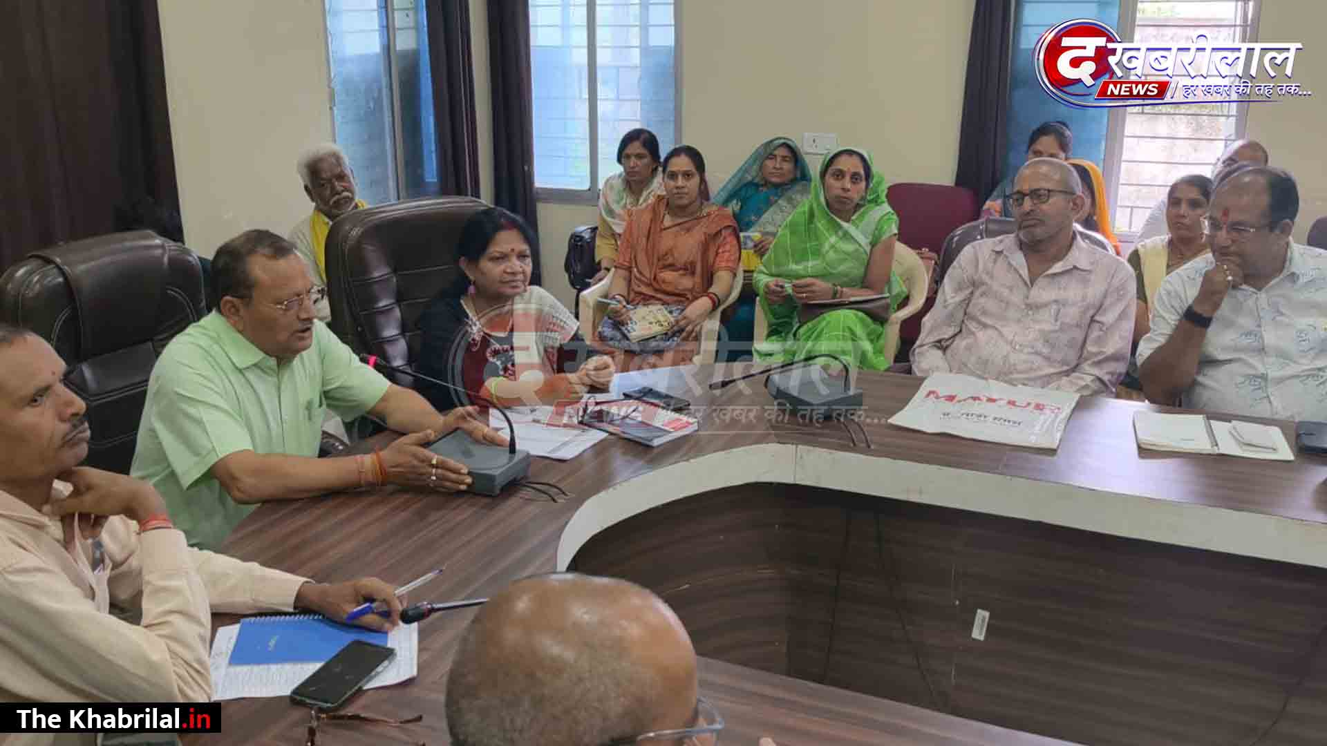 मुख्यमंत्री के प्रस्तावित मैहर दौरे को लेकर प्रशासनिक हलचल: रामनगर जनपद में समीक्षा बैठक आयोजित; हितग्राहियों को कार्यक्रम स्थल तक पहुँचाने की तैयारियों पर चर्चा