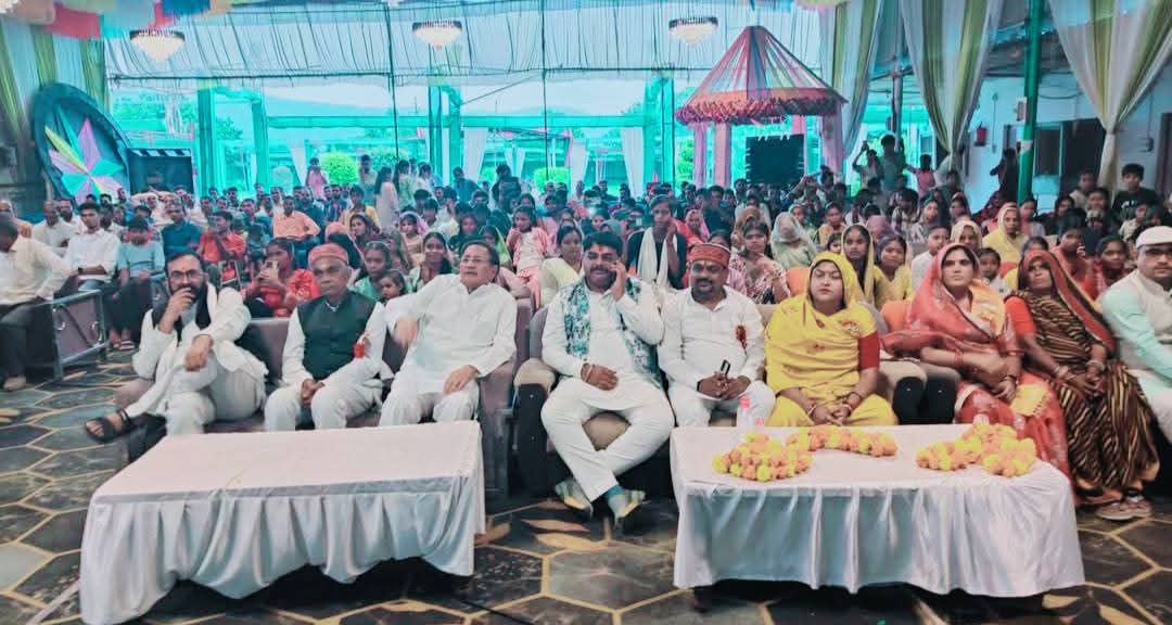 रामनगर कृष्ण जन्माष्टमी शोभायात्रा में मौजूद स्थानीय जनप्रतिनिधि